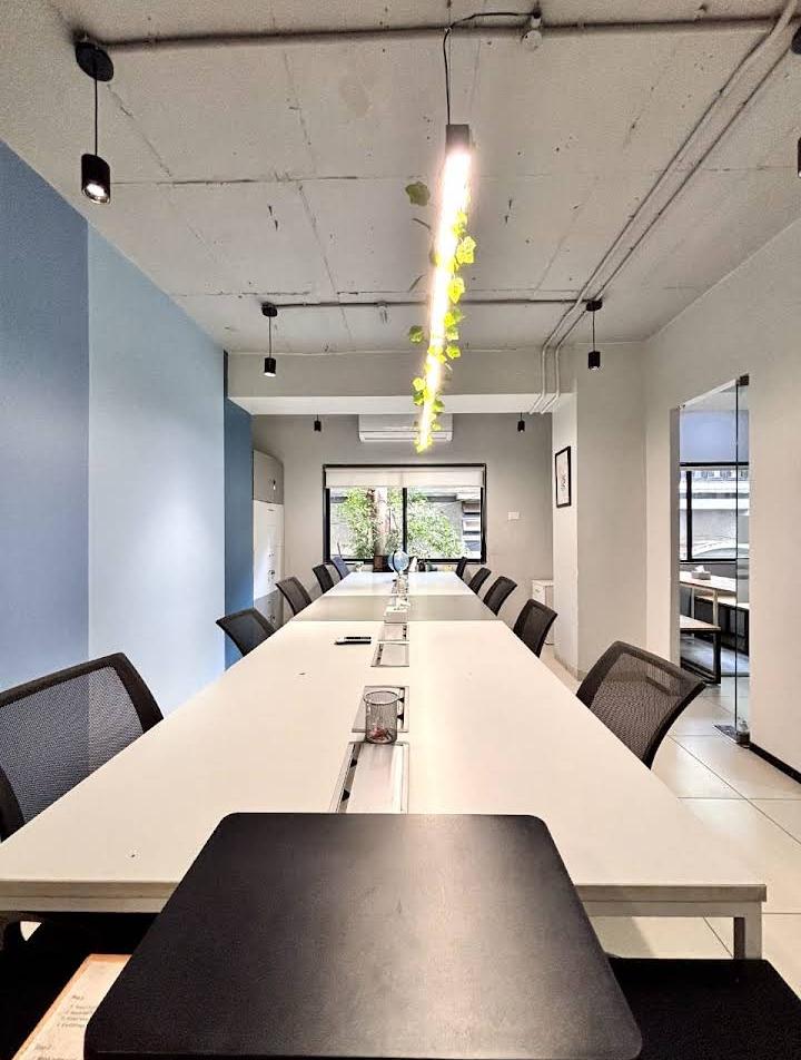 All-Inclusive Coworking Office Space For Rent in Koregaon Park Pune | Perfect Corporate Ambience